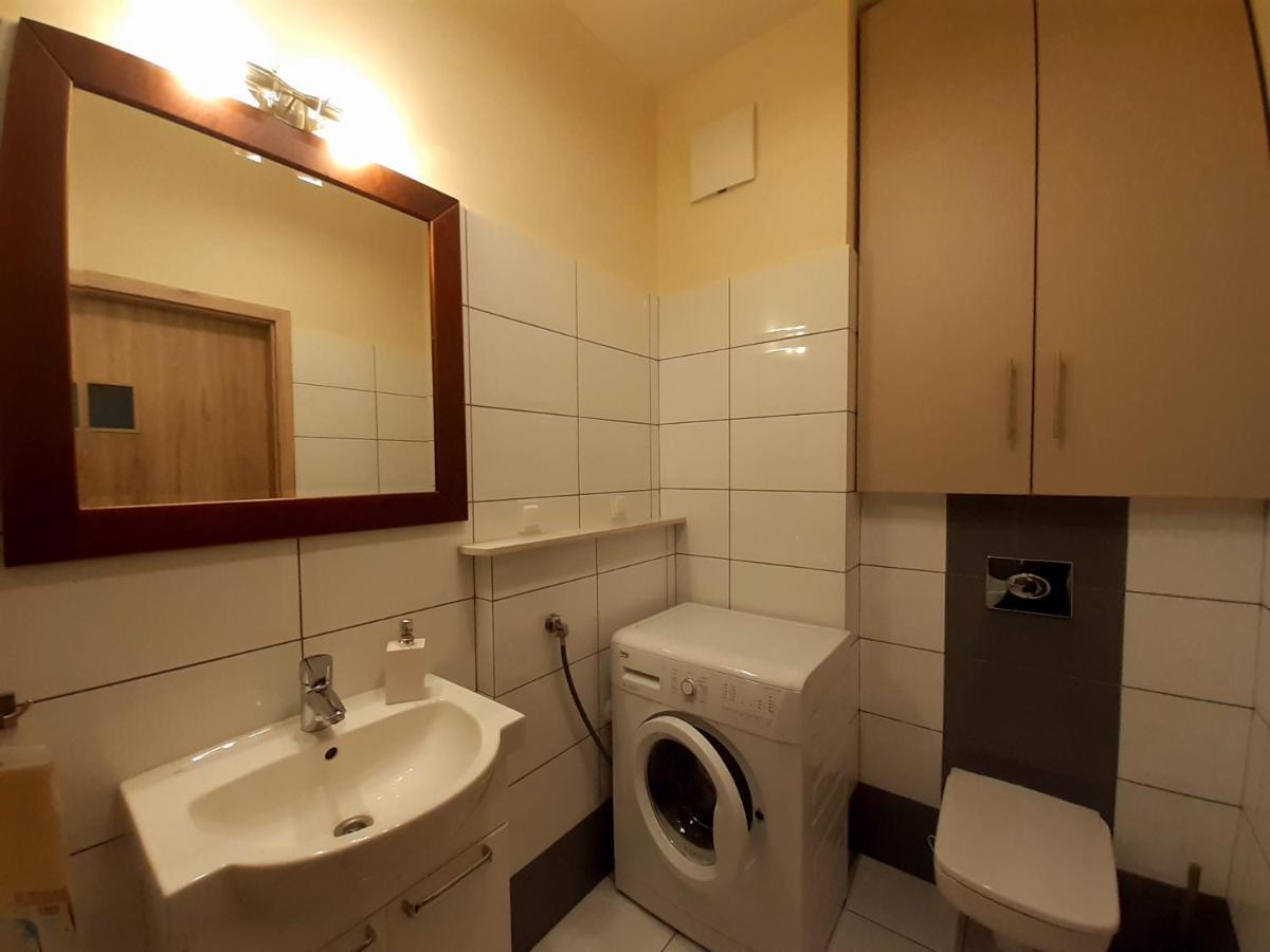 Green Wilanow Apartment With Free Parking Warsaw Luaran gambar