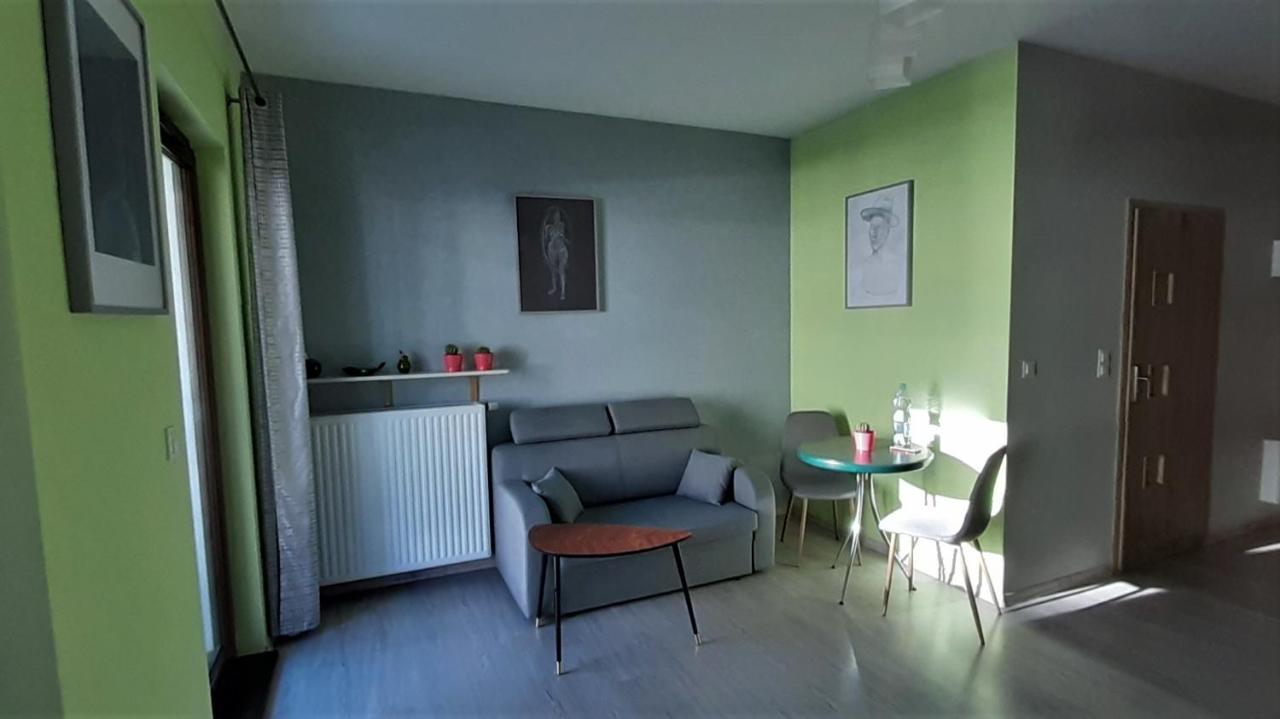 Green Wilanow Apartment With Free Parking Warsaw Luaran gambar